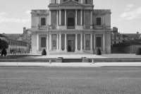 http://www.emileouroumov.fr/files/gimgs/th-50_16_EMO0050_Invalides-Vauban_12 mai_web.jpg